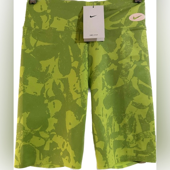 Nike Pants - NWT Nike One Luxe Women’s Training Shorts, Tight Fit, Mid Rise, 7-inch, Dri-Fit